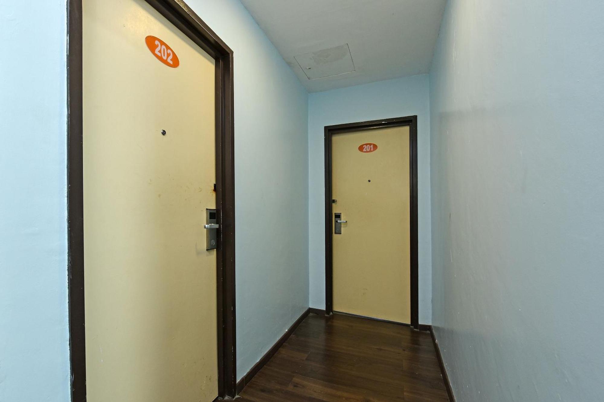 Super Oyo 992 Orange Hotel Kuala Pilah Buitenkant foto