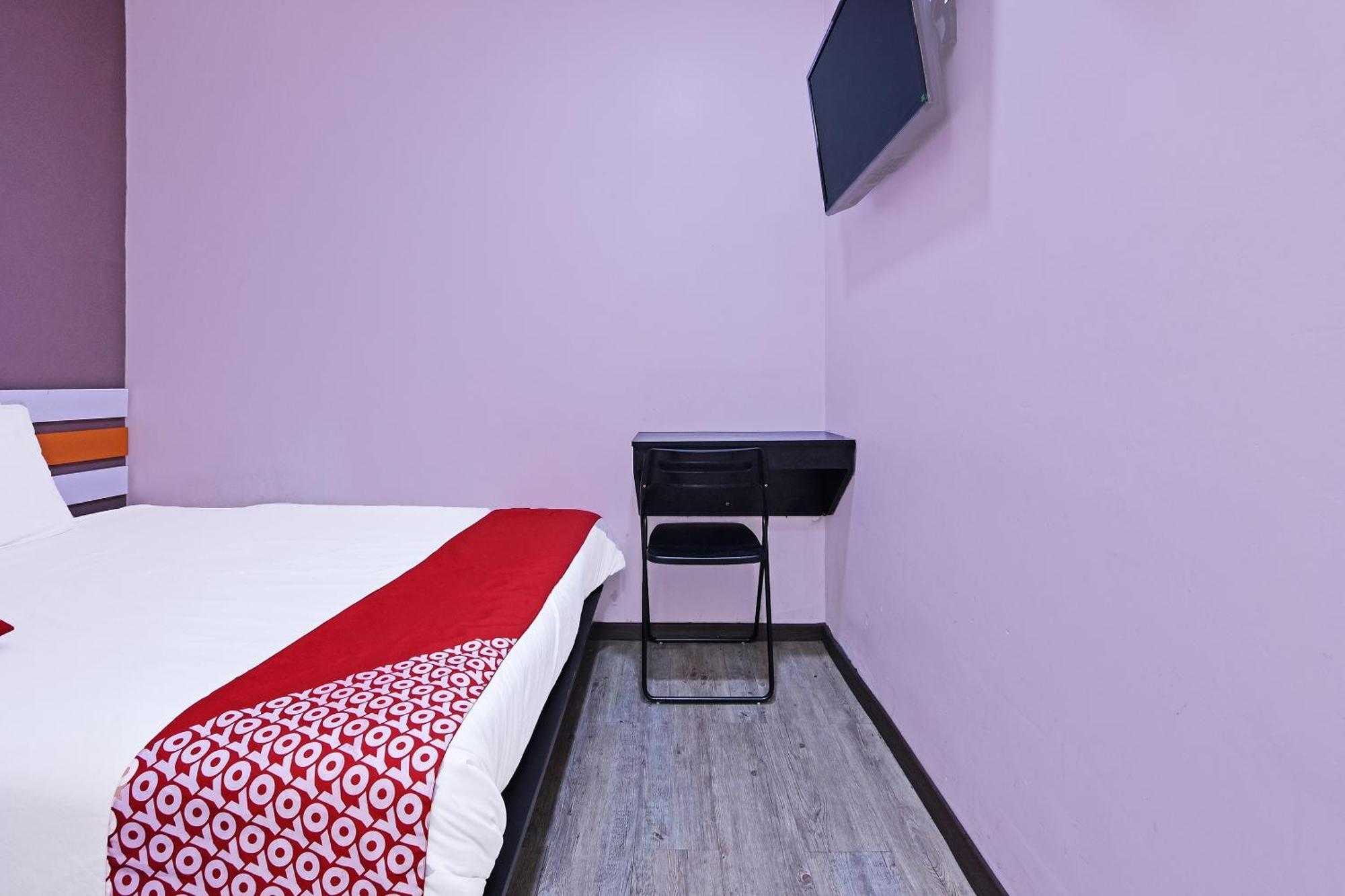 Super Oyo 992 Orange Hotel Kuala Pilah Buitenkant foto