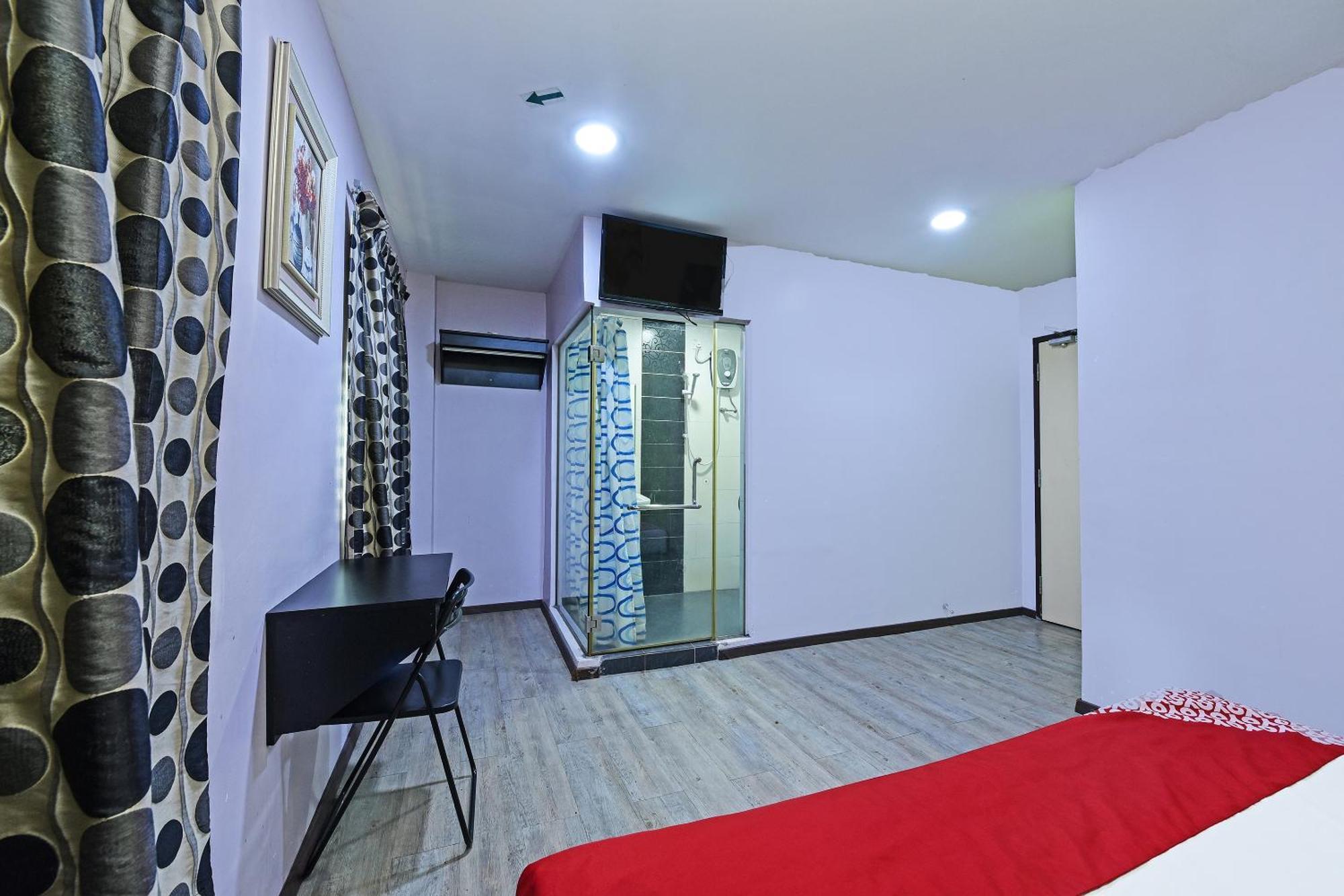 Super Oyo 992 Orange Hotel Kuala Pilah Buitenkant foto