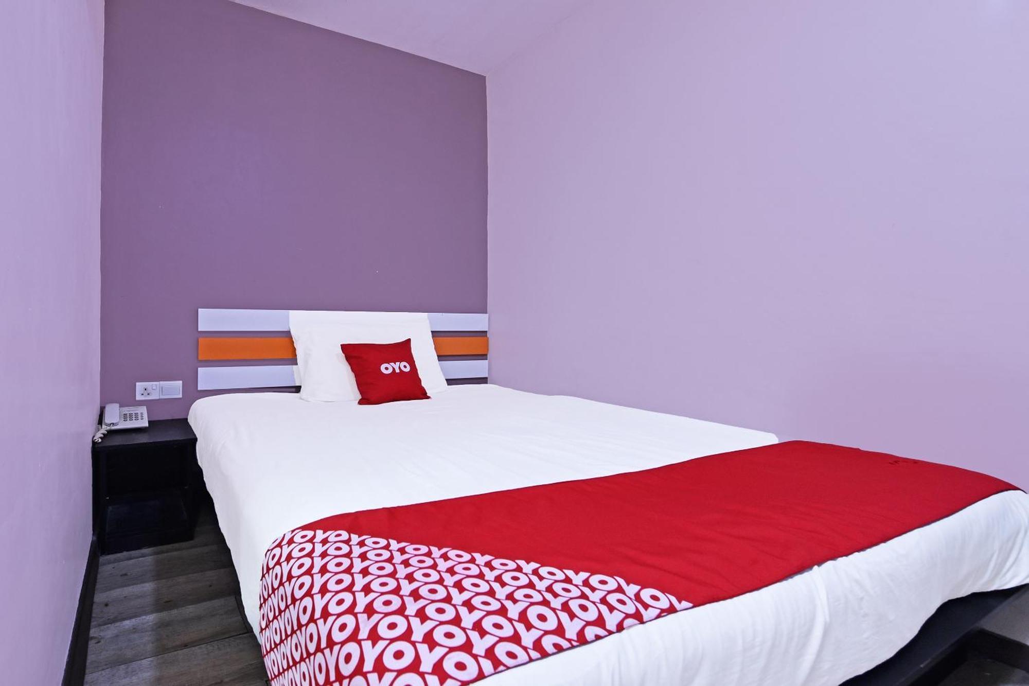 Super Oyo 992 Orange Hotel Kuala Pilah Buitenkant foto
