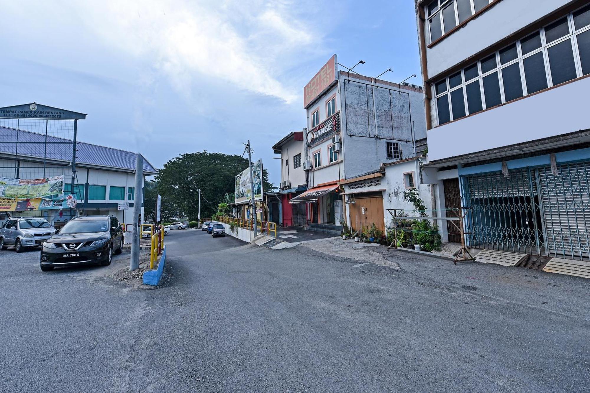 Super Oyo 992 Orange Hotel Kuala Pilah Buitenkant foto