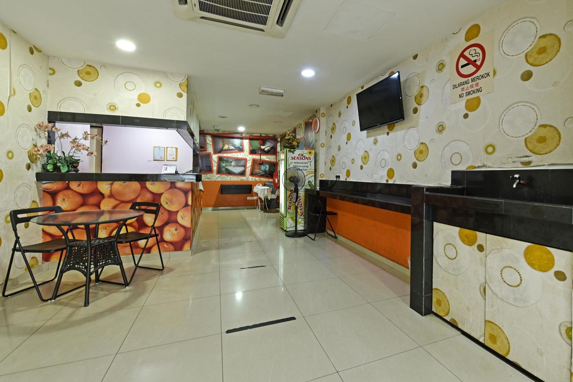 Super Oyo 992 Orange Hotel Kuala Pilah Buitenkant foto